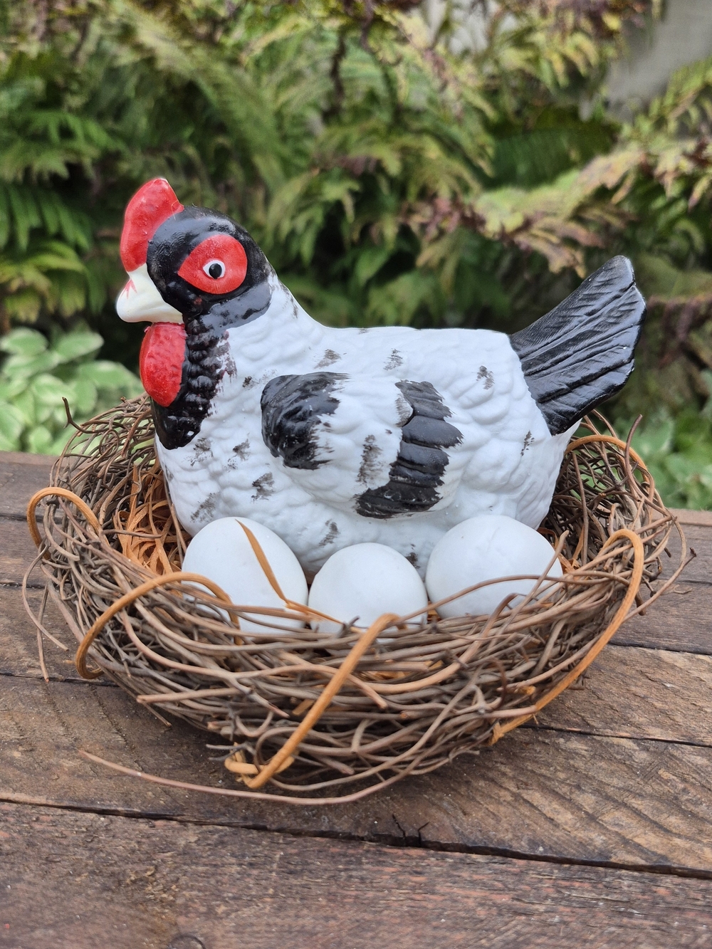 Vintage Artmark Ceramic Hen on Nest Figurine (6” x 4.5”) – 1980s Farmhouse Decor